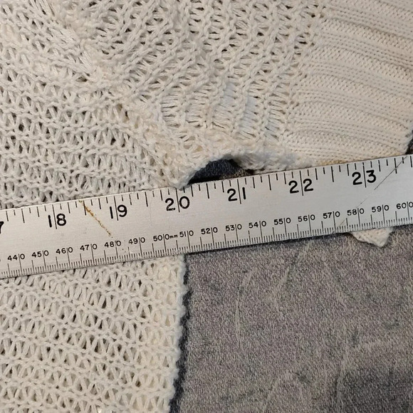 George Women's White Knitted Short Sleeve Bolero NWOT Size Medium - Picture 8 of 9